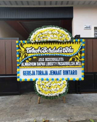 Papan Bunga Duka di Kelumpang Utara