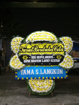 Papan Bunga Duka di Kelumpang Utara